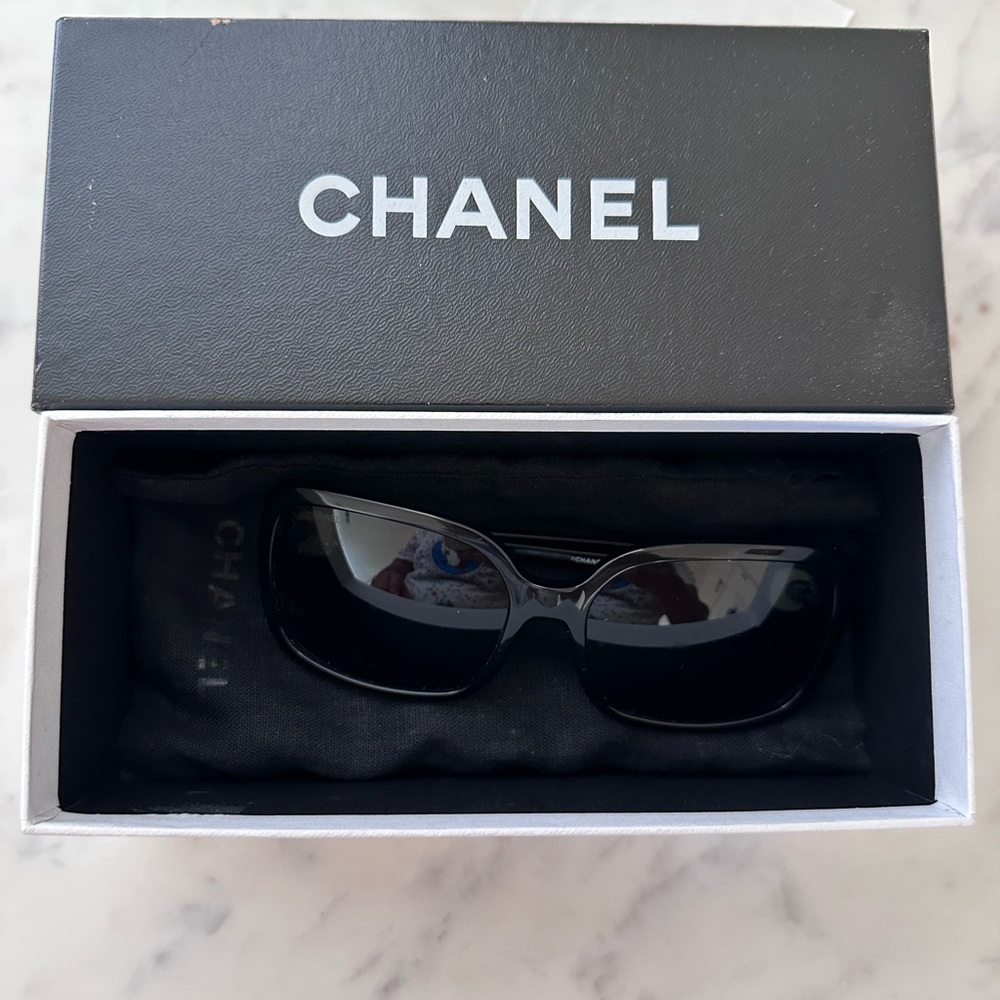 Authentic 💯 CHANEL Black Sunglasses